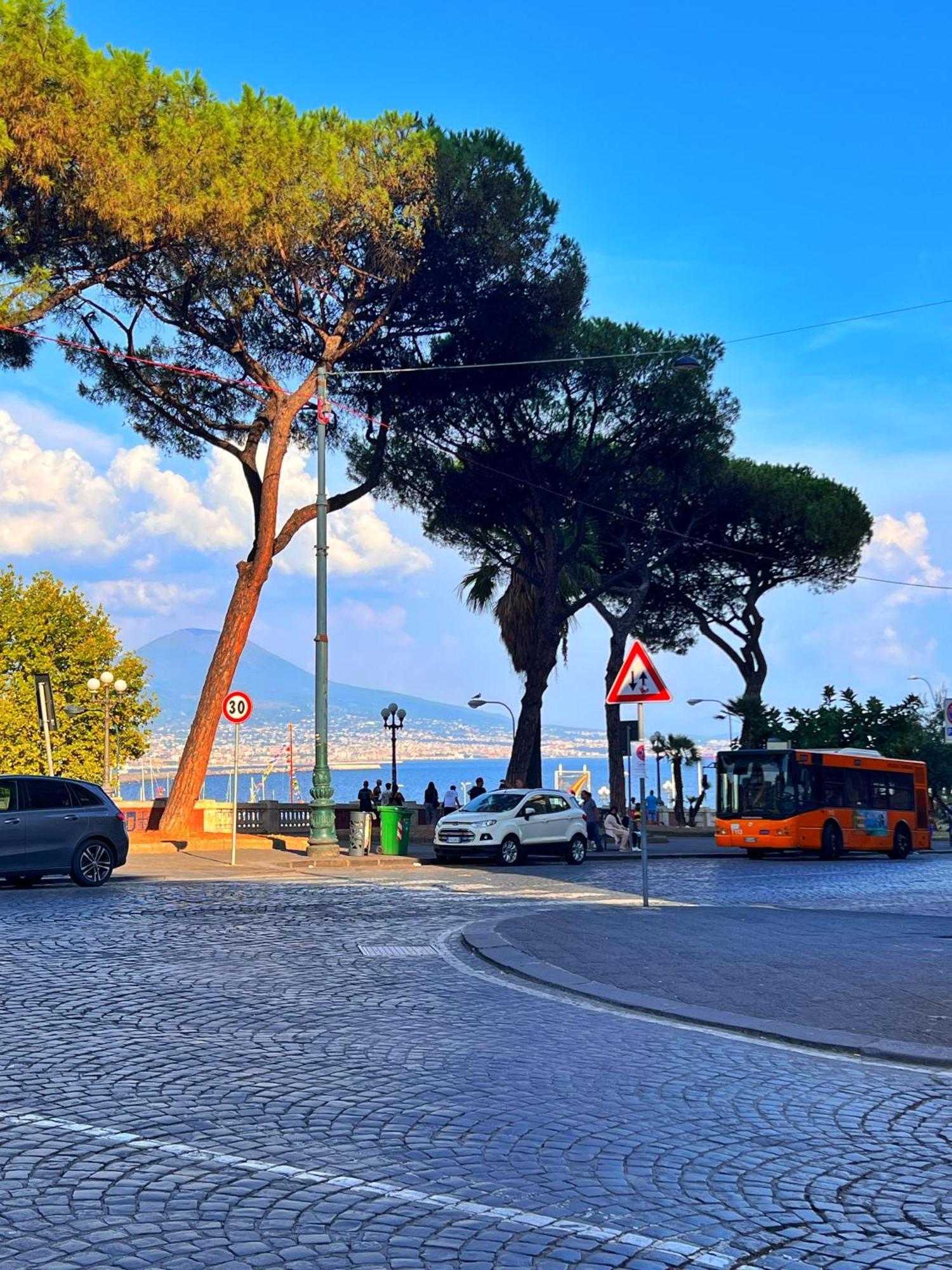 Angolo Di Santa Lucia Apartment Naples